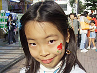 2005_1030_東村山子ども劇場まつりでのフェイスペイント
