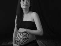 マタニティペイント（ベリーペイント）モノクロの画像