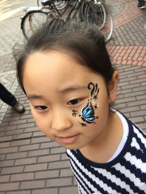 ヨコハマ大道芸2016フェイスペインティング「デコデコ」の画像