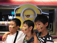 映画「ミニオン」フェイス＆ボディペインティングの画像