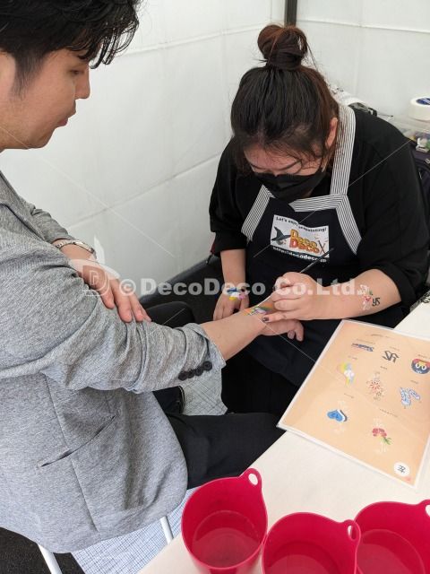 ボディペインティングの画像